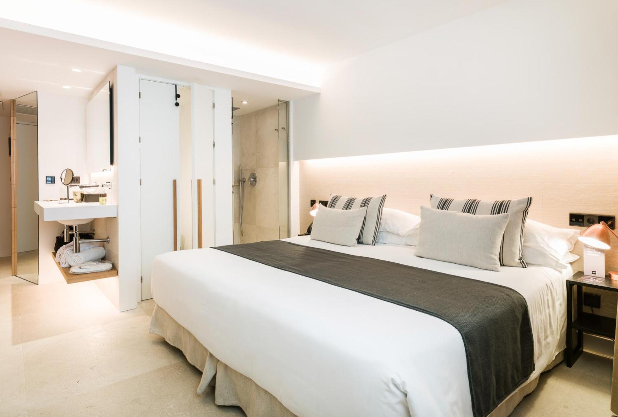 Double Room,1226809871:JPEG